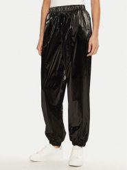 Guess Spodnie dresowe V5RB09 WGUJ0 Czarny Regular Fit. Czarne spodnie dresowe damskie Guess, z aplikacjami, z dresówki. Za 269.99 zł.