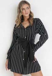 Czarna Wiskozowa Sukienka Mini o Fasonie Koszuli Zapinana na Guziki Romola. Czarne sukienki damskie Born2be, xl, bez wzorów, z wiskozy, bez kołnierzyka, bez ramiączek, maxi, koszulowe. Za 69.99 zł.