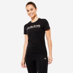 Koszulka z krótkim rękawem damska ADIDAS Gym & Pilates. Czarne bluzki damskie Adidas, l, bez wzorów, z bawełny, sportowe, bez kołnierzyka, bez ramiączek. W wyprzedaży za 79.99 zł.