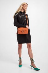 Sukienka z kapturem ARMANI EXCHANGE. Sukienki damskie Armani Exchange, s, bez wzorów, bez kołnierzyka, bez ramiączek. W wyprzedaży za 440.37 zł.