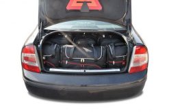 Torby Do Bagażnika Skoda Superb Limousine 2001-2008 5Szt Kjust. Czarne torby podróżne damskie KJUST, bez wzorów, z kauczuku. Za 1,546.00 zł.
