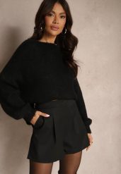 Czarne Szorty High Waist z Wiskozą o Garniturowym Kroju z Zakładkami Zavierisa. Czarne szorty damskie Renee, bez wzorów, z wiskozy, eleganckie, z podwyższonym stanem. Za 89.99 zł.