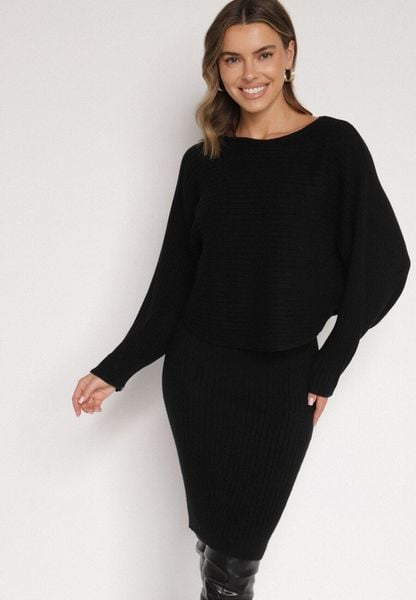 Czarny Dzianinowy Komplet Prążkowany Sukienka i Sweter o Kroju Nietoperz Wederela. Czarne swetry nierozpinane damskie Born2be, m, bez wzorów, z dzianiny, eleganckie, bez kołnierzyka, bez ramiączek. Za 139.99 zł.