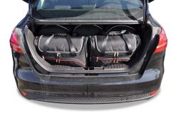 Torby Do Bagażnika Ford Focus Limousine 2011-2018 5Szt Kjust. Czarne torby podróżne damskie KJUST, bez wzorów, z kauczuku. Za 1,515.00 zł.