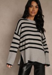 Szaro-Czarny Sweter Oversize w Paski Kalitusa. Czarne swetry nierozpinane damskie Renee, bez wzorów, z jeansu, casualowe, bez kołnierzyka, bez ramiączek. Za 64.99 zł.