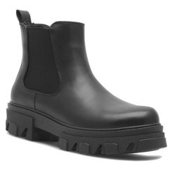 Botki DeeZee. Czarne botki damskie DeeZee, bez wzorów, bez obcasa, na płaskiej podeszwie, bez zapięcia. Za 169.99 zł.