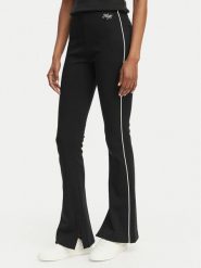 HUGO Spodnie dresowe Niflack 50558616 Czarny Regular Fit. Czarne spodnie dresowe damskie Hugo, bez wzorów, z bawełny. Za 399.99 zł.