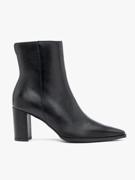 Czarne wyższe botki. Czarne botki damskie Brawo sp. z o.o., bez wzorów, ze skóry, eleganckie, za kostkę, bez obcasa, na słupku, bez zapięcia. Za 549.99 zł.