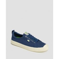 Tenisówki Cariuma OCA Low Shadow Blue Canvas Unisex. Niebieskie trampki i tenisówki damskie CARIUMA, bez wzorów, bez zapięcia. W wyprzedaży za 215.25 zł.