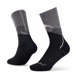 Skarpetki Buff MERINO LIGHTWEIGHT CREW SOCK LWC1. Czarne skarpetki damskie Buff, bez wzorów, z elastanu. Za 129.90 zł.