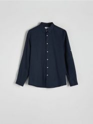 Koszula regular fit z lnem - granatowy. Niebieskie koszule męskie Reserved, l, bez wzorów, z bawełny, bez kołnierzyka, bez ramiączek. W wyprzedaży za 79.99 zł.
