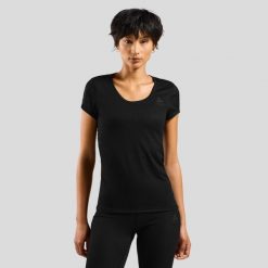 Koszulka damska Odlo BL TOP crew neck s/s ACTIVE F-DRY LIGHT. Czarne koszulki sportowe damskie ODLO, s, bez wzorów, bez ramiączek. Za 199.99 zł.
