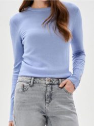 Sweter z ozdobnymi guzikami na mankietach - niebieski. Niebieskie swetry nierozpinane damskie Sinsay, l, bez wzorów, bez kołnierzyka, bez ramiączek. Za 35.99 zł.