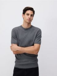 Sweter z wiskozą - szary. Szare swetry męskie Reserved, l, bez wzorów, z dzianiny, bez kołnierzyka, bez ramiączek. W wyprzedaży za 49.99 zł.