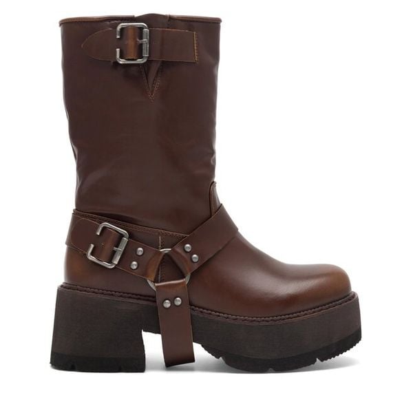 Botki Jenny Fairy. Brązowe botki damskie Jenny Fairy, bez wzorów, bez obcasa, na słupku, bez zapięcia. Za 179.99 zł.