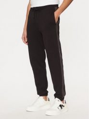 Calvin Klein Jeans Spodnie dresowe J30J327243 Czarny Regular Fit. Czarne spodnie sportowe męskie Calvin Klein Jeans, m, bez wzorów, z bawełny. Za 279.99 zł.
