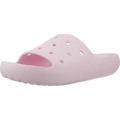 Klapki Crocs Model Classic Slide V2 Kolor Rose. Czerwone klapki damskie Crocs, bez wzorów, sportowe, bez obcasa, bez zapięcia. W wyprzedaży za 109.00 zł.