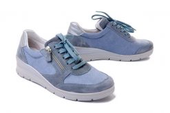COMFORTABEL 950334-51 sky, półbuty damskie. Niebieskie półbuty damskie Comfortabel, bez wzorów, ze skóry, bez obcasa, na koturnie, bez zapięcia. Za 245.94 zł.