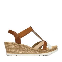 Sandały Rieker. Brązowe sandały damskie Rieker, bez wzorów, bez obcasa, na koturnie, bez zapięcia. Za 299.99 zł.