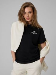 4F T-shirt loose z nadrukiem damski - czarny L. Czarne t-shirty damskie 4F, l, bez wzorów, z bawełny, bez kołnierzyka, bez ramiączek. Za 69.99 zł.