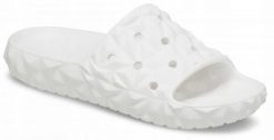 Klapki Dla Dorosłych Crocs Classic Geometric Slide. Białe klapki męskie Crocs, bez wzorów, z materiału, bez zapięcia. Za 118.99 zł.