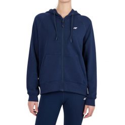 Bluza damska 4F z kapturem, regular fit. Niebieskie bluzy damskie 4F, l, bez wzorów, z bawełny, sportowe, bez ramiączek, z kapturem. Za 129.99 zł.