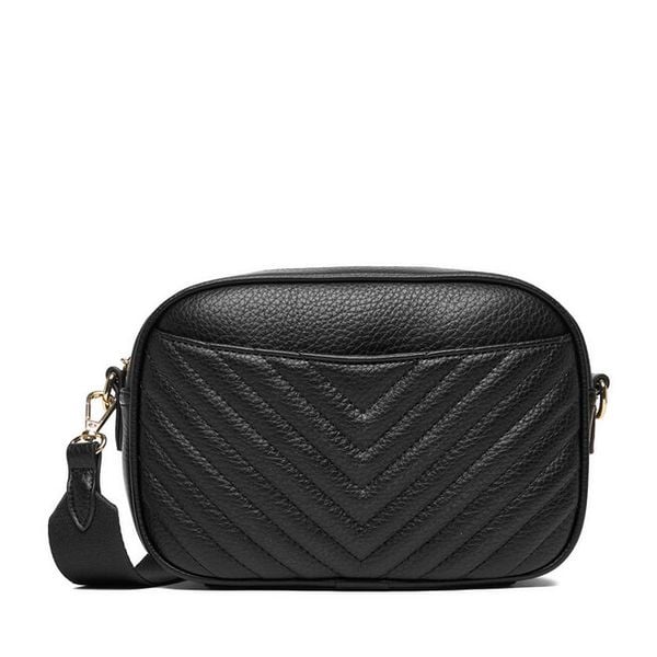 Torebka JENNY. Czarne listonoszki damskie Jenny, bez wzorów, bez dodatków. Za 109.99 zł.