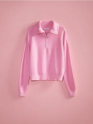 Sweter z wiskozą - pastelowy róż. Czerwone swetry nierozpinane damskie Reserved, l, bez wzorów, z dzianiny, bez kołnierzyka, bez ramiączek. W wyprzedaży za 89.99 zł.