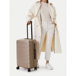 Walizka średnia GINO ROSSI. Żółte walizki damskie Gino Rossi, bez wzorów, średnie. Za 279.99 zł.