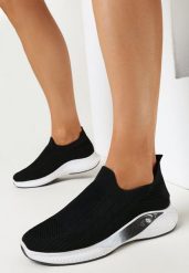 Czarne Buty Sportowe z Elastyczną Cholewką i Ozdobną Podeszwą Pilly. Czarne obuwie sportowe damskie Born2be, bez wzorów, bez zapięcia, tenisowe. Za 44.99 zł.
