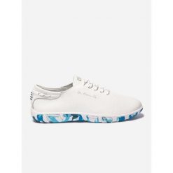 Buty sportowe damskie TBS Confort. Białe obuwie sportowe damskie TBS, bez wzorów, bez zapięcia. Za 511.00 zł.