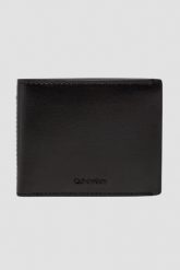 CALVIN KLEIN Czarny męski portfel. Czarne portfele męskie Calvin Klein, bez wzorów, ze skóry ekologicznej. W wyprzedaży za 239.99 zł.