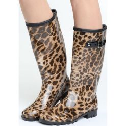 Panterkowe Kalosze Animalistic. Kalosze damskie Born2be, bez wzorów, z gumy, z okrągłym noskiem, bez zapięcia. Za 59.99 zł.