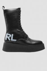 KARL LAGERFELD Czarne skórzane botki ZEPHYR. Czarne botki damskie KARL LAGERFELD, bez wzorów, bez obcasa, bez zapięcia. W wyprzedaży za 699.99 zł.