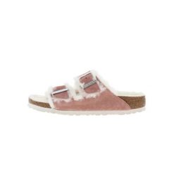 Klapki Birkenstock Arizona Suede Leather Shearling Pink Clay narrow (1023258). Białe klapki damskie Birkenstock, bez wzorów, z materiału, eleganckie, bez obcasa, bez zapięcia. Za 569.00 zł.