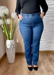 Jeansowe spodnie Jovita z prostą nogawką PLUS SIZE XXL. Spodnie materiałowe damskie Nasi partnerzy, bez wzorów, z bawełny, biznesowe, plus size, krótkie. Za 199.90 zł.