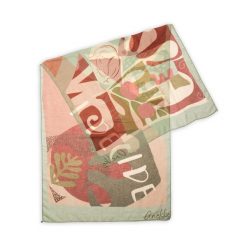 Szal damski Anekke, wykonany z lekkiego materiału tekstylnego,edycja limitowana, kolorowy, 42470-031. Czerwone szaliki damskie Anekke, bez wzorów. Za 119.00 zł.