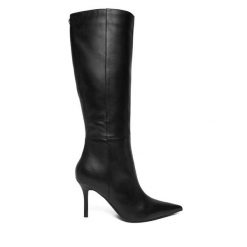 Kozaki Guess. Czarne kozaki damskie Guess, z aplikacjami, bez obcasa, na szpilce, bez zapięcia. Za 1,259.00 zł.