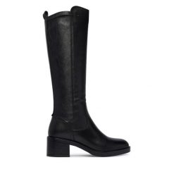 Kozaki Tamaris. Czarne kozaki damskie Tamaris, bez wzorów, bez obcasa, na słupku, bez zapięcia. Za 754.99 zł.