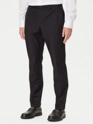 Guess Spodnie materiałowe M4YB01 WG9Z2 Czarny Regular Fit. Czarne spodnie materiałowe męskie Guess, z aplikacjami, z bawełny. Za 349.99 zł.