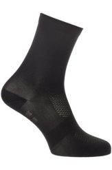 Skarpetki rowerowe wysokie 19 cm Essential czarne. Czarne skarpetki damskie AGU, bez wzorów, z elastanu. Za 250.95 zł.