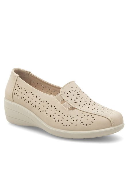 Clara Barson Półbuty WSS21169-01 Beżowy. Brązowe półbuty damskie Clara Barson, bez wzorów, z materiału, bez obcasa, na koturnie, bez zapięcia. Za 99.99 zł.