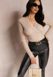 Beżowy Sweter Kopertowy z Prążkowanej Dzianiny Goli. Brązowe swetry nierozpinane damskie Renee, s, bez wzorów, z dzianiny, casualowe, bez kołnierzyka, bez ramiączek. Za 39.99 zł.