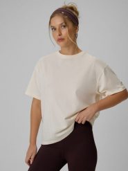 4F T-shirt loose gładki damski - kremowy S. Białe t-shirty damskie 4F, s, bez wzorów, z bawełny, bez kołnierzyka, bez ramiączek. Za 79.99 zł.