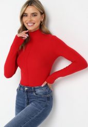 Czerwony Sweter Golf o Dopasowanym Kroju Ryler. Czerwone swetry nierozpinane damskie Born2be, m, z aplikacjami, z jeansu, klasyczne, bez kołnierzyka, bez ramiączek. Za 89.99 zł.
