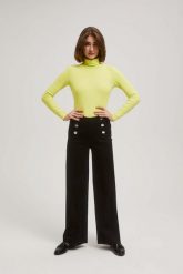 Jeansy wide leg z ozdobnymi guzikami czarne. Czarne jeansy damskie MOODO, bez wzorów, z bawełny. W wyprzedaży za 79.99 zł.