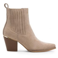 Botki Jenny Fairy. Brązowe botki damskie Jenny Fairy, bez wzorów, bez obcasa, na słupku, bez zapięcia. Za 83.99 zł.