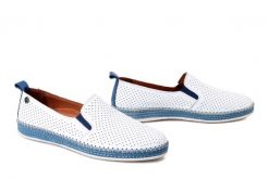 MANITU 840134-05 blau, półbuty damskie. Białe półbuty damskie Manitu, na lato, bez wzorów, ze skóry, bez obcasa, bez zapięcia. Za 237.92 zł.