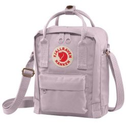 Saszetka Fjallraven Kanken Sling - pastel lavender. Fioletowe saszetki i nerki męskie Fjällräven, z materiału, na ramię. Za 359.99 zł.