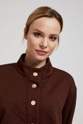 Bluza z ozdobnymi guzikami brązowa. Brązowe bluzy damskie MOODO, l, bez wzorów, z elastanu, bez ramiączek, bez kaptura. W wyprzedaży za 69.99 zł.